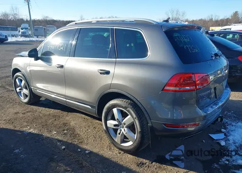 2012 Volkswagen Touareg Vr6 Lux z USA, uszkodzony, nr VIN WVGFF9BP0CD002184